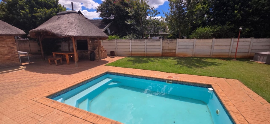 4 Bedroom Property for Sale in Flamwood North West